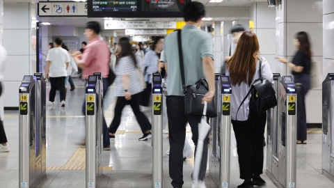 서울 지하철 '무제한 이용권' 나온다...외국인 관광객 겨냥