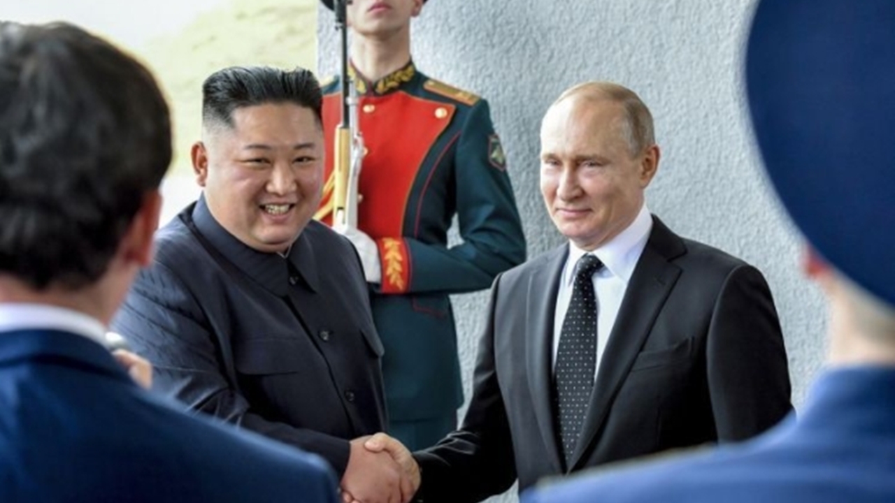 BBC "김정은·푸틴, 서로 이익 기대...브로맨스라고 볼 순 없어"