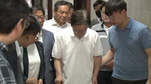  '단식 19일째' 이재명 대표, 건강 악화로 병원 이송