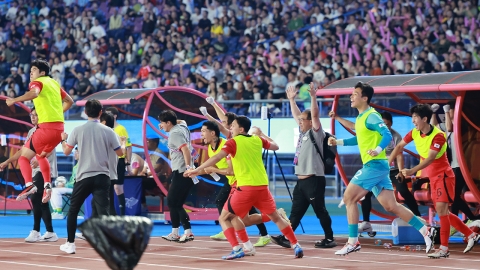 남자 축구, 우크벡에 2대 1로 승리...일본과 결승전