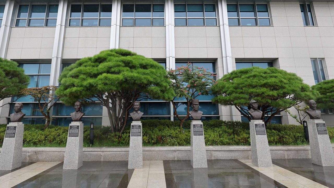 육사, 홍범도 장군 동상 이전에 이어 독립전쟁 영웅실도 철거?
