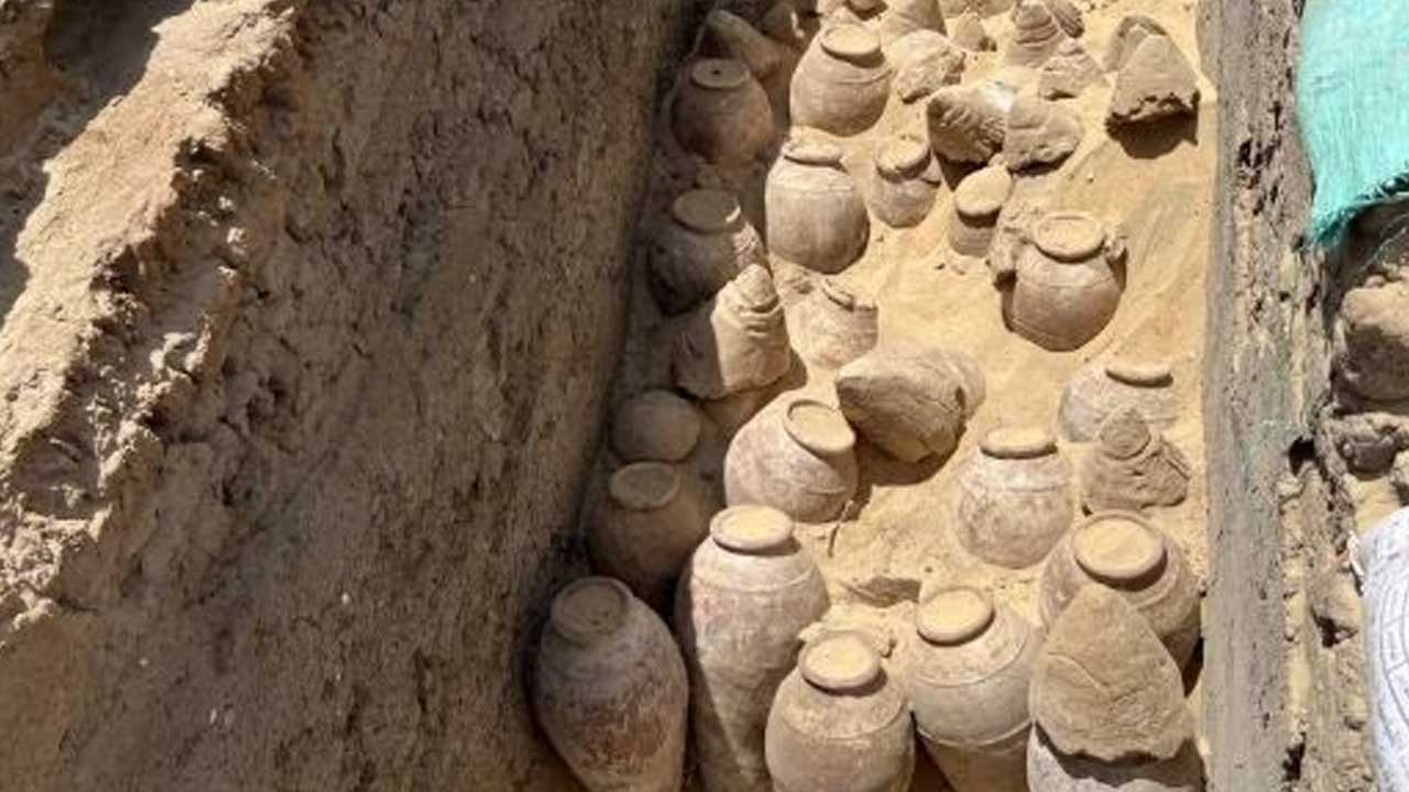 이집트 여왕 무덤에서 '5000년 전 와인 항아리' 발견