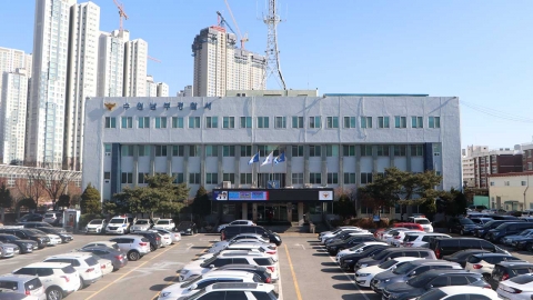 "설마 내가 산 운동화도?"...'해외 구매대행 사기' 1만 명 당했다