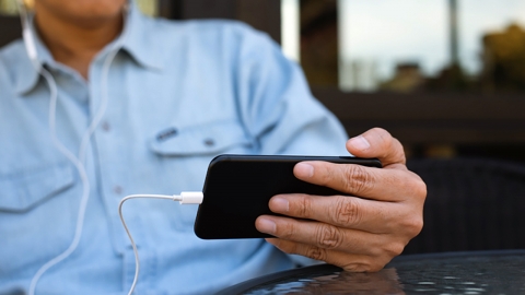 한국인이 가장 오래 쓰는 앱은 유튜브...'네카오'와 격차 더 벌어져