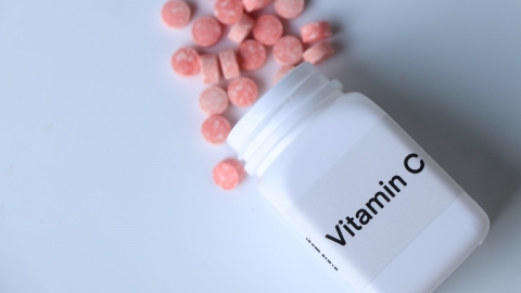 "비타민C, 음식으로 섭취하면 폐암 예방 효과 있지만..." 영양제는?