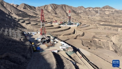 중국 간쑤성 대형 유전 터졌다..."1억톤 이상 매장 추정"