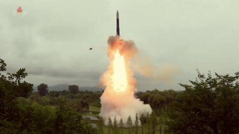 北, ICBM 화성-18형 발사 확인...김정은 "더 공세적 맞대응"