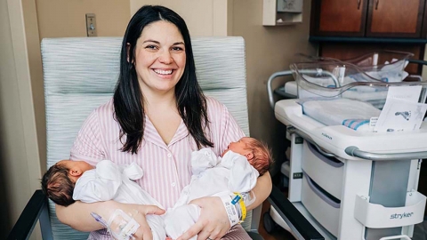 '자궁 2개' 美여성, 이틀에 걸쳐 쌍둥이 출산…"100만 분의 1 확률"