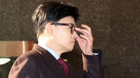 '여론 부담' vs '당정 반대'...한동훈의 특검 딜레마