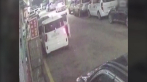 [단독] "펼쳐진 사이드미러 노렸다"...경찰, 3인조 차량 절도범 추적