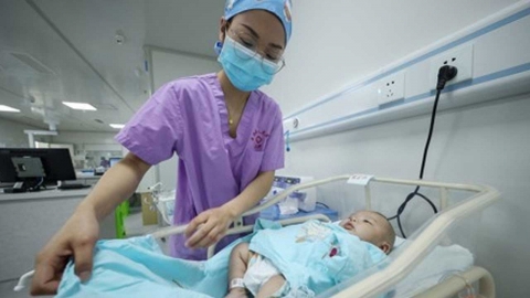 WSJ "중국 출산율 감소 심상치 않다… 2100년 인구 5억 명"