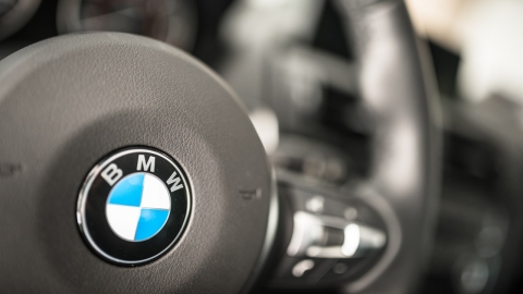 연말 포상으로 BMW 16대 선물한 사장님...'이런 직원들'이 받았다