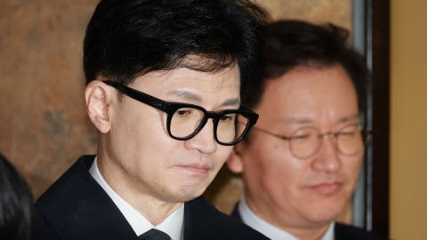긴급회동→사퇴요구설→반격...용산·한동훈 사이에 무슨 일이?