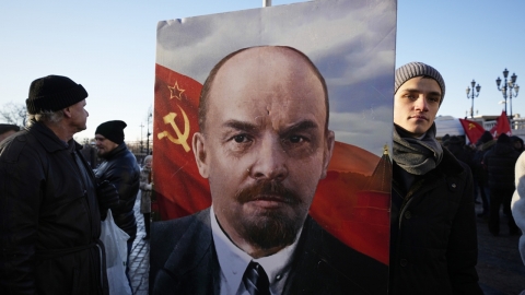 "방부처리 레닌 시신, 100년 됐으니 이제 매장하자"...러 '갑론을박'