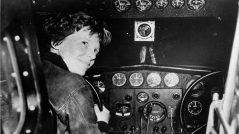 '1937년 실종' 전설의 파일럿 미스터리 풀리나..."비행기 찾은듯"