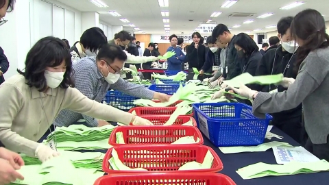 부정선거 논란에 '수검표' 도입...CCTV 화면도 공개