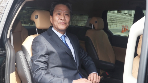 '공천 배제' 임종석 "당의 결정 수용"...탈당설 사실상 일축