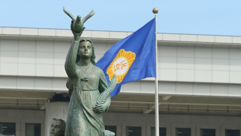 與, 첫 선대위원장 회의...민주, 의원총회 개최