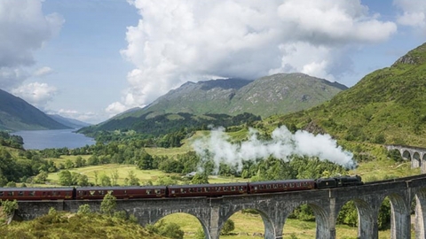 ‘해리 포터’ 호그와트 익스프레스 증기 기차 운행 정지