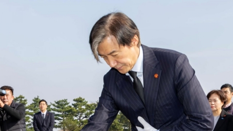 조국, 제주서 세몰이..."한동훈, 수사 받을 준비 하길"