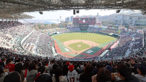 9회 동점 도중 '중계 중단'...티빙, 프로야구 개막 이틀만에 사고