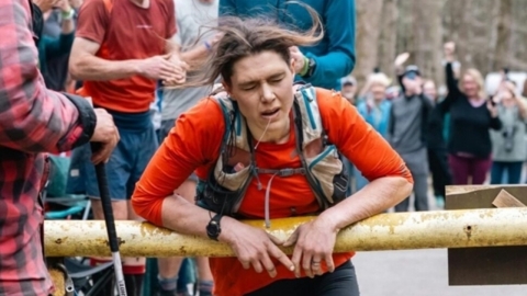 "99초 남기고..." 40세 英 과학자, 여성 최초 세계 최난도 마라톤 완주