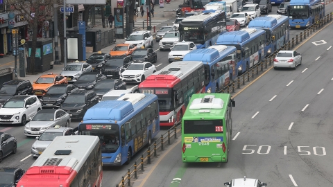 서울 시내버스 총파업 11시간 만에 철회…퇴근길 정상운행
