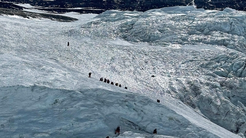 네팔 셰르파 카미 리타, 에베레스트 30회 등정 '신기록'
