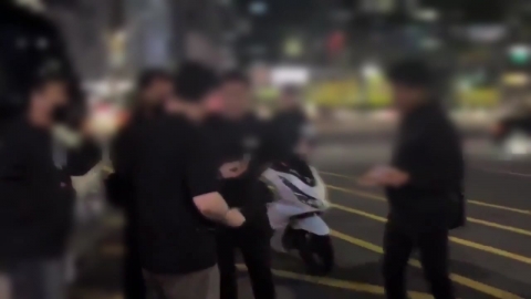 강남 일대 불법 전단 뿌린 유흥업소 적발..."하루 5만 장"