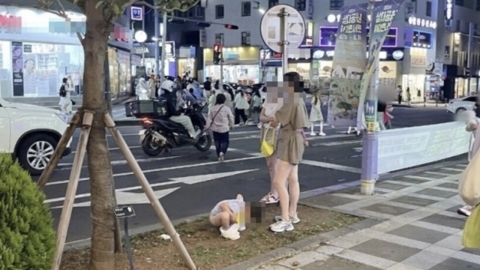 "제주 길거리서 아이 대변보게 해"…중국인 추정 관광객 논란