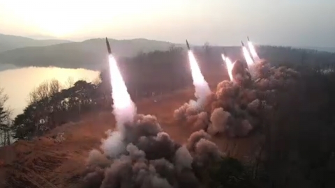합참 "북한, 동쪽 방향으로 탄도미사일 발사"