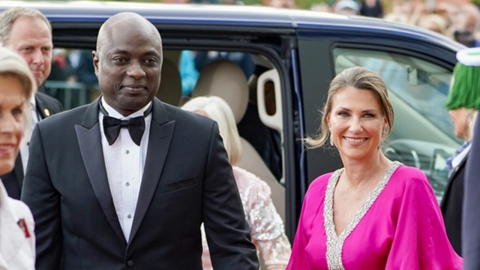 "공주 직함도 포기"...노르웨이 공주, 美 무속인과 결혼