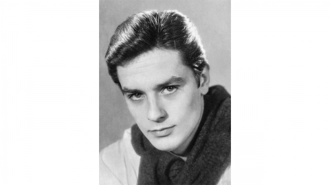 프랑스 유명 배우 알랭 드롱 88살 일기로 별세..."건강 악화"