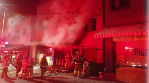 At the chicken restaurant in Daedeok-gu, Daejeon...One nearby resident inhaled smoke.