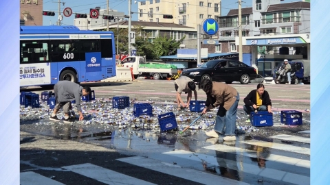 '와르르' 맥주병 쏟아지자...발 벗고 나선 시민들 [앵커리포트]