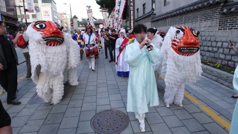 Traditional cultural performance 'Bongsan Mask Dance' festival enjoying satire and humor