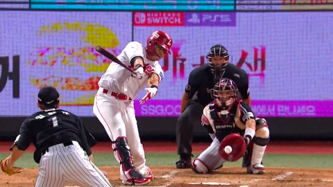 KT, the powerful mound worked again...Moon Sangchul is the final two-run shot.