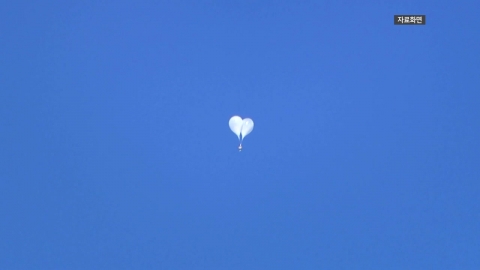 North Korea flies trash balloons again in three days...25 times this year.