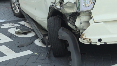 Driver in his 60s, alleyway chain crash... "I stepped on the brake..."