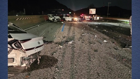 8 car crashes near Cheongju Rest Area...2 cardiac arrest and 10 minor injuries