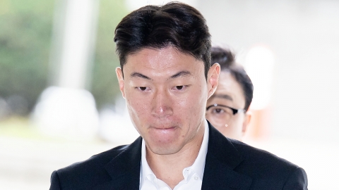 Hwang Ui-jo, who admitted "illegal filming"...Prosecutors are sentenced to four years in prison.