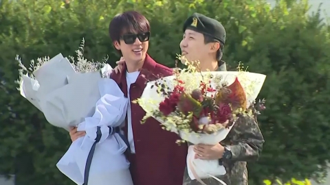 BTS "J-Hope" is discharged from the military today... "Jin" is coming to greet me and hug me.