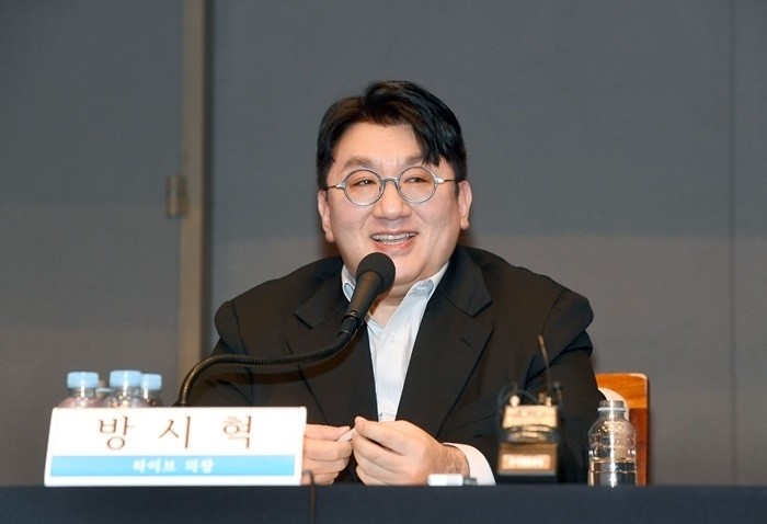 檢 Appeals for Bang Si-hyuk's Witness in Kim Bum-soo's Trial of 'SM Market Price Manipulation'...Attention to February last year's meeting 