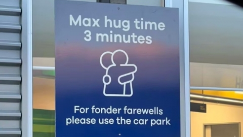 "Don't hug for more than 3 minutes" ...New Zealand airport 'noisy' in new rules