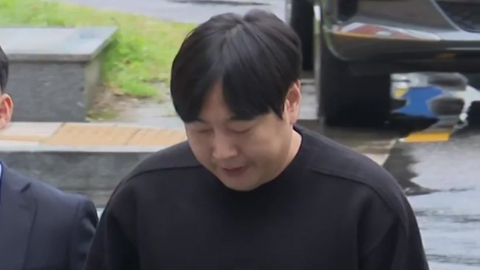 [On-site video +] "Illegal Gambling" Comedian Lee Jin-ho attended the Gangnam Police Station in Seoul... "Sorry."