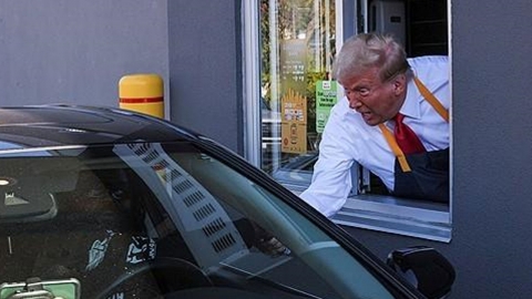 McDonald's 'Trump's one-day part-time job'..."We're golden".