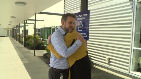 [Now shorts] Time limit for saying goodbye to the airport?Hug for up to 3 minutes.