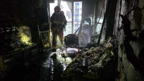 A fire in an apartment in Munheung-dong, Gwangju...No casualties.