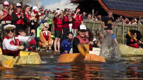 [Now shorts] Instead of a boat, we're going to race with pumpkins.an exotic Halloween