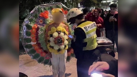 Shanghai "Halloween martial law"... "Freedom" and "Guerrilla cosplay."